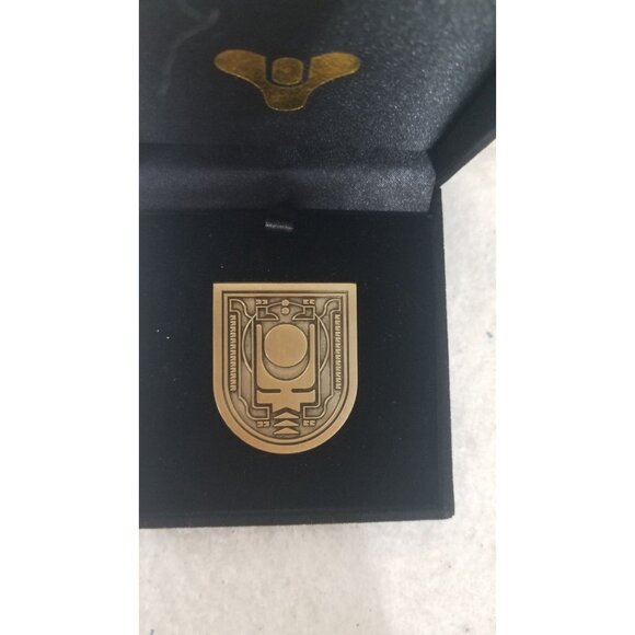 Destiny 2 Choosen Seal Pin Bungie Rewards‎ Medallion RARE RETIRED - Picture 1 of 3